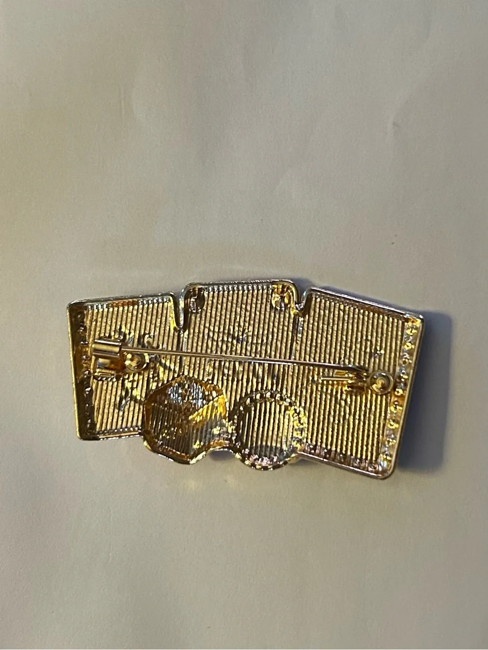 NEW stunning MAHJONG pin, brooch. White enamel, gold-tone, bright colors.